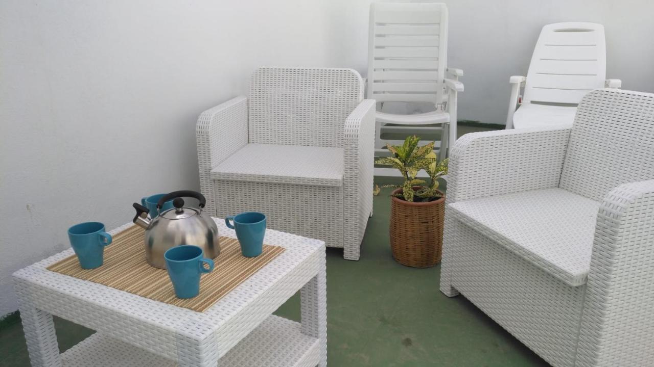 Apartment With Terrace Весиндарио Екстериор снимка
